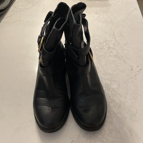 Pre-loved Kate Spade Black Leather Moto Sabina Boots with bow size 5M - Picture 3 of 8